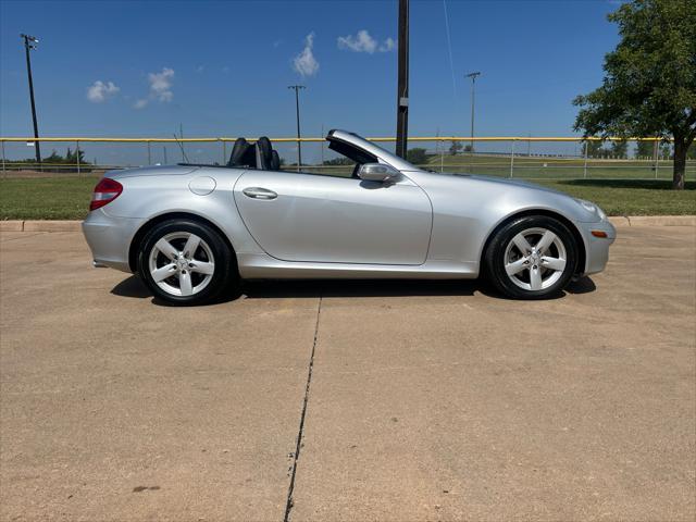 used 2007 Mercedes-Benz SLK-Class car, priced at $13,999