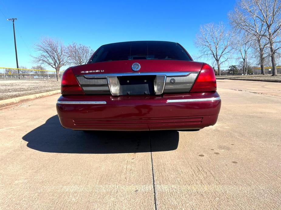 used 2006 Mercury Grand Marquis car, priced at $9,999