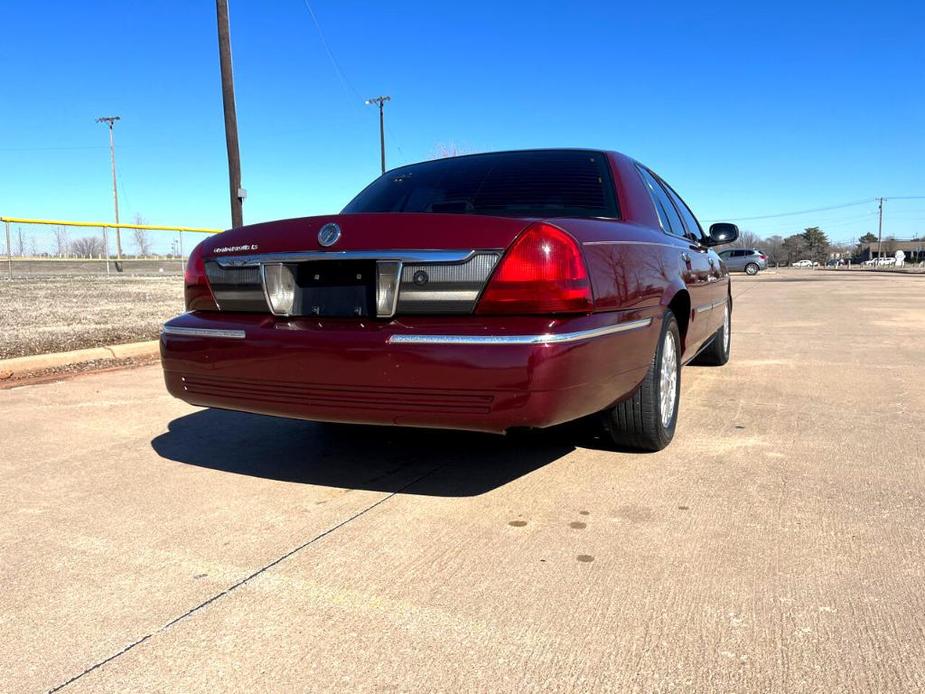 used 2006 Mercury Grand Marquis car, priced at $9,999