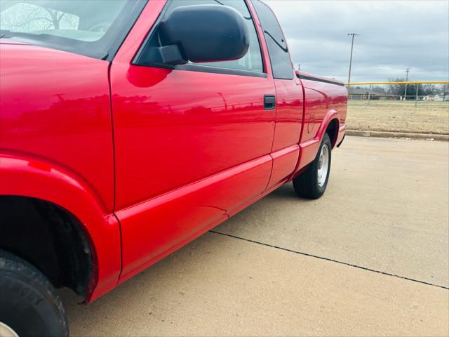 used 1998 GMC Sonoma car, priced at $12,999