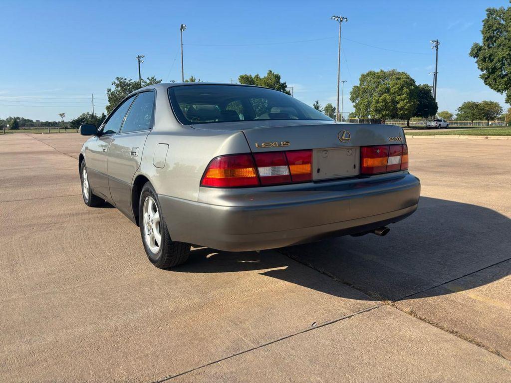 used 1999 Lexus ES 300 car, priced at $9,999