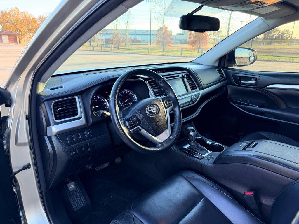 used 2014 Toyota Highlander car, priced at $21,999