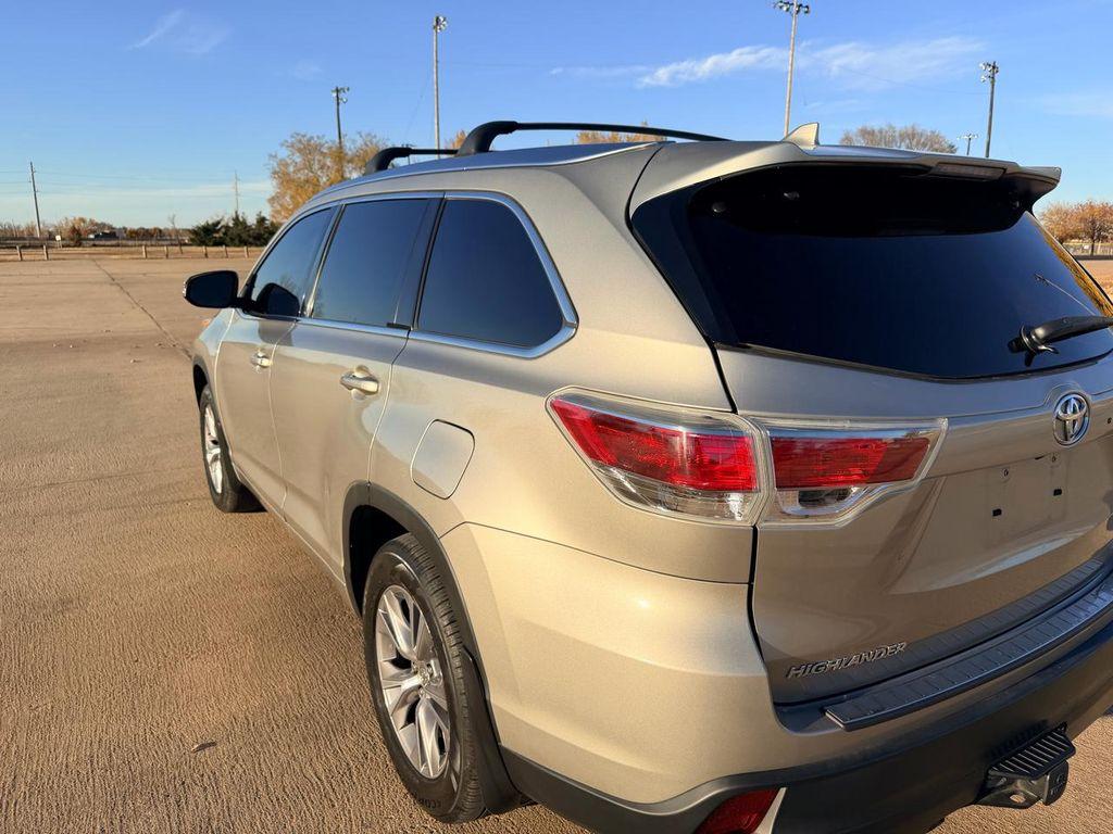 used 2014 Toyota Highlander car, priced at $21,999