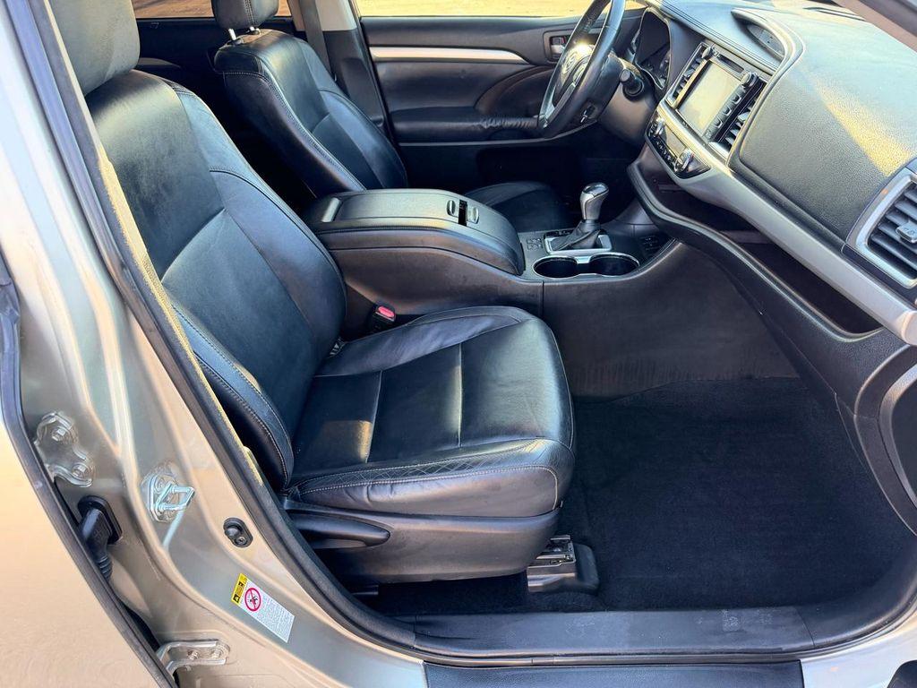 used 2014 Toyota Highlander car, priced at $21,999