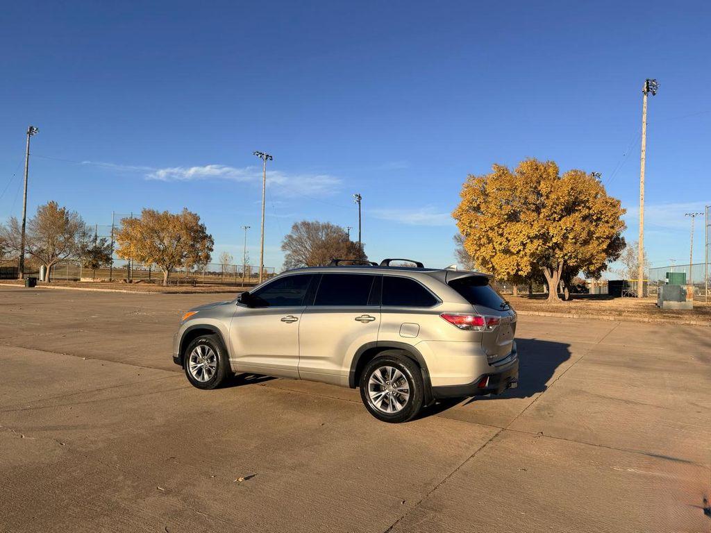 used 2014 Toyota Highlander car, priced at $21,999