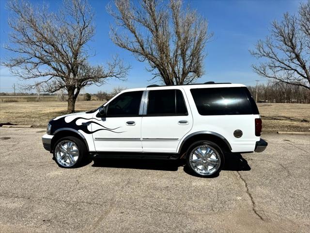 used 2002 Ford Expedition car, priced at $9,999