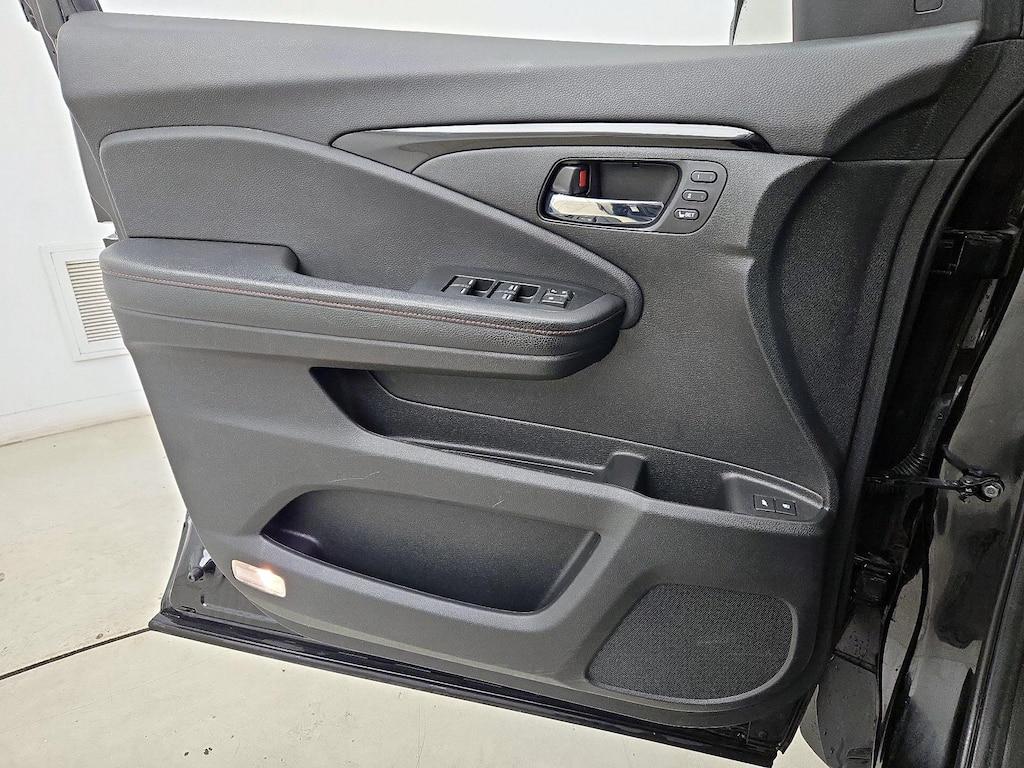 used 2021 Honda Pilot car, priced at $34,998