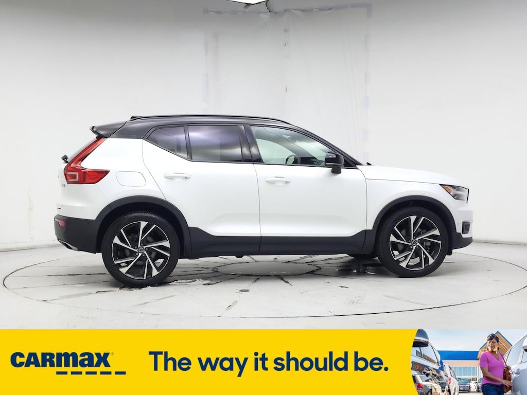 used 2019 Volvo XC40 car, priced at $22,998