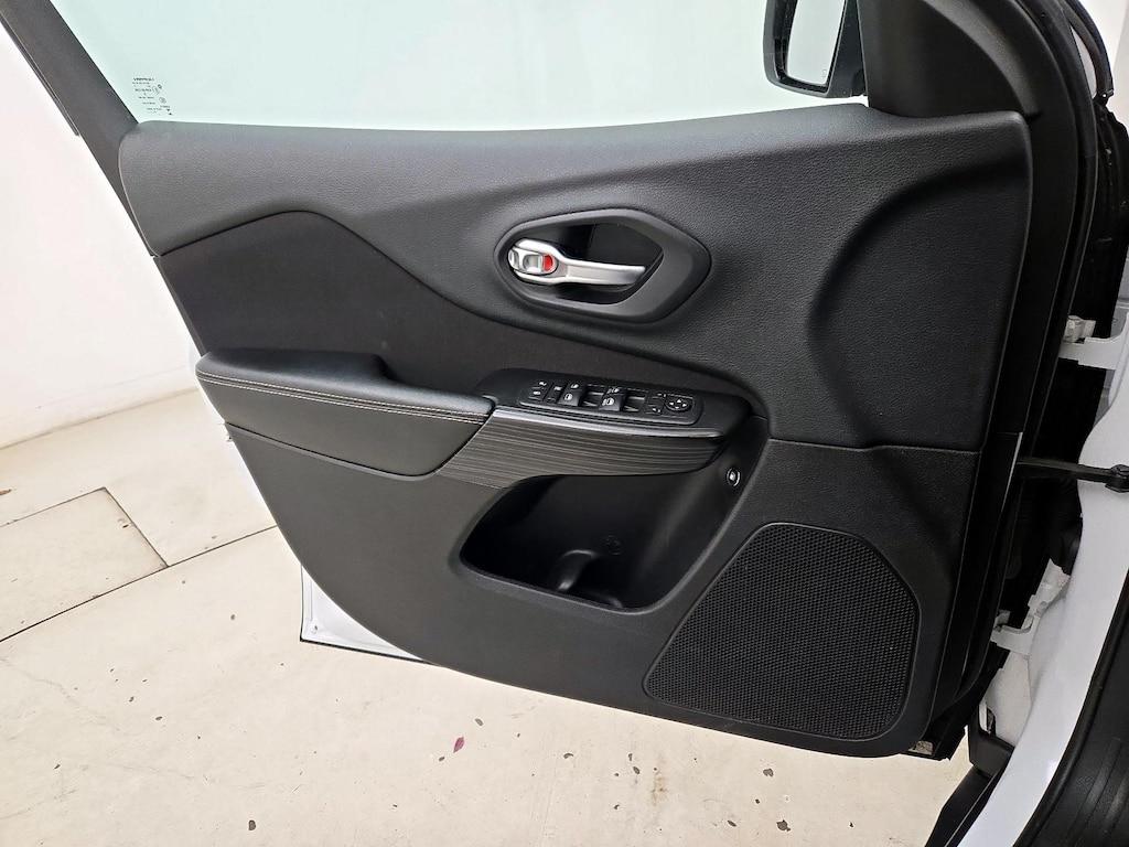 used 2015 Jeep Cherokee car, priced at $13,599