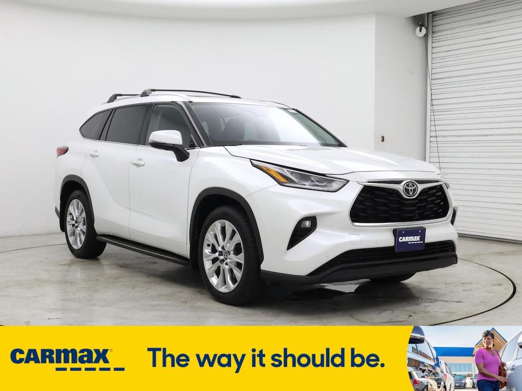 used 2023 Toyota Highlander car, priced at $42,998
