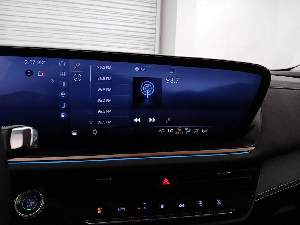 used 2024 Buick Envision car, priced at $29,998