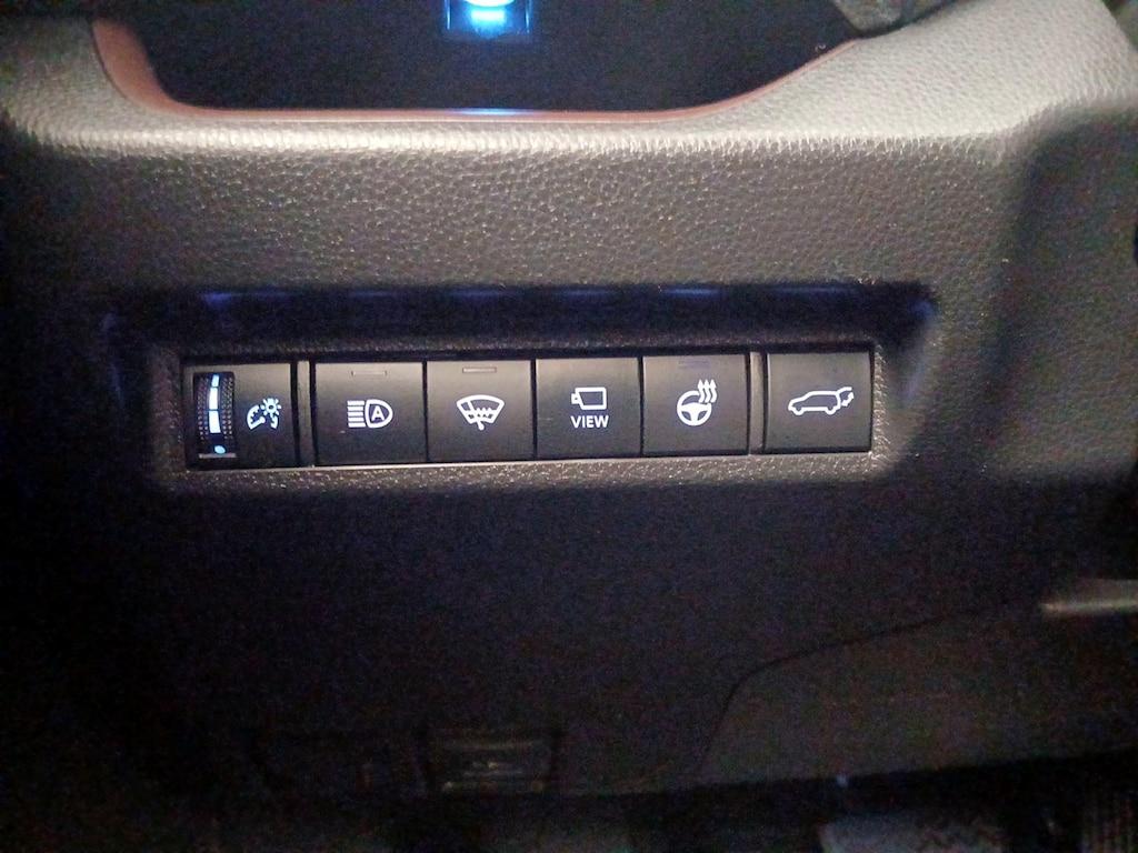 used 2020 Toyota RAV4 car, priced at $27,998