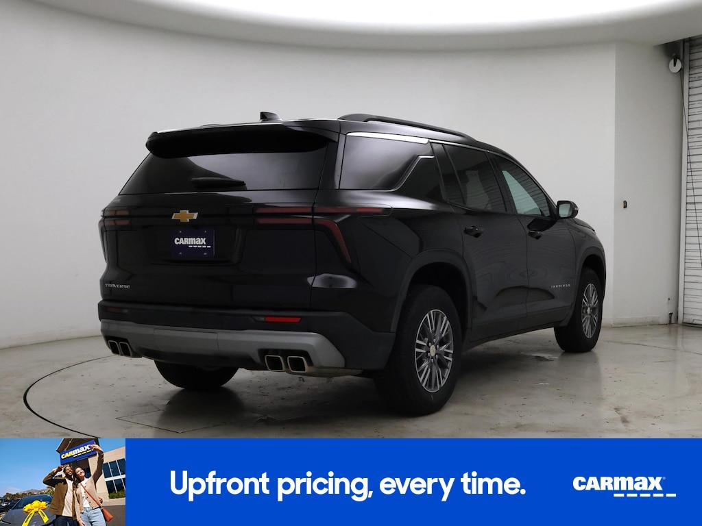 used 2025 Chevrolet Traverse car, priced at $39,998
