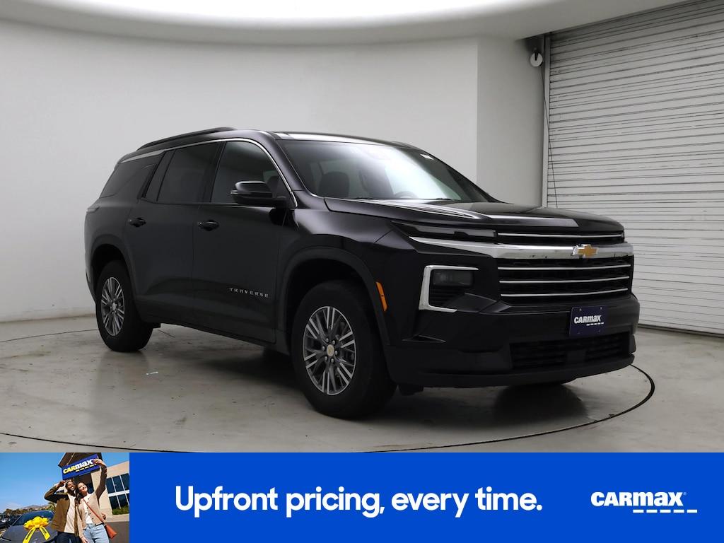 used 2025 Chevrolet Traverse car, priced at $39,998
