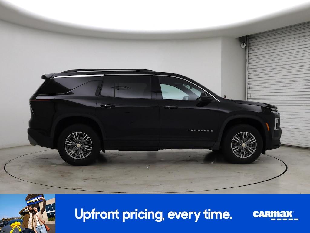 used 2025 Chevrolet Traverse car, priced at $39,998