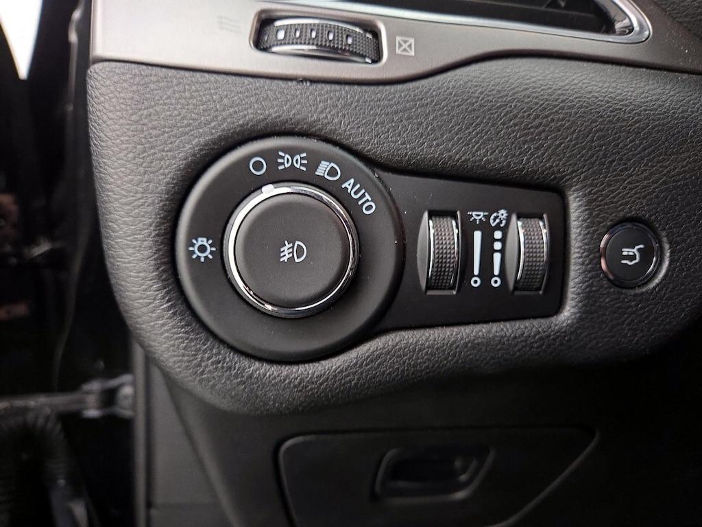 used 2021 Jeep Cherokee car, priced at $25,998