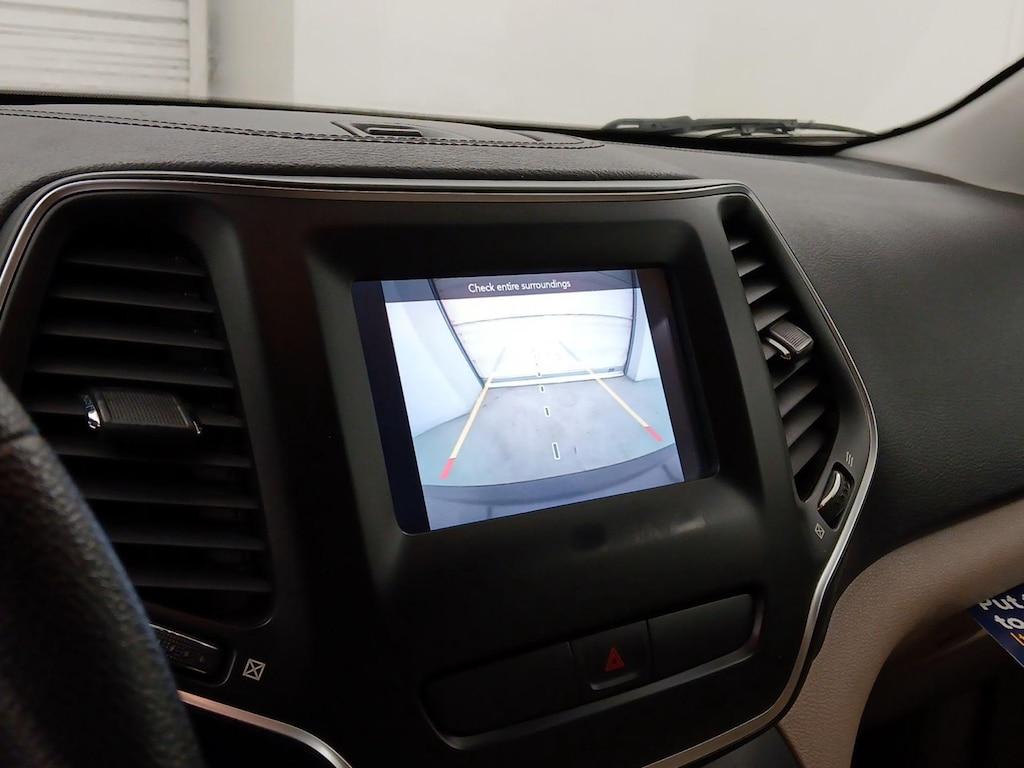 used 2019 Jeep Cherokee car, priced at $13,998