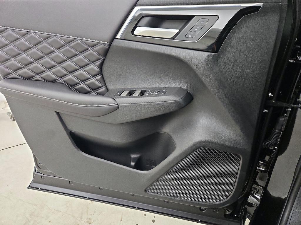 used 2024 Mitsubishi Outlander car, priced at $34,998