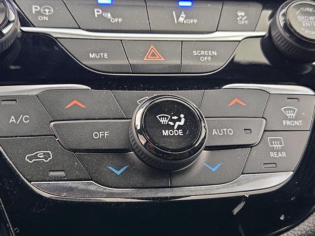 used 2022 Chrysler Pacifica Hybrid car, priced at $32,998