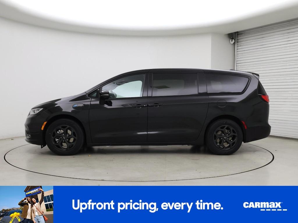 used 2022 Chrysler Pacifica Hybrid car, priced at $32,998