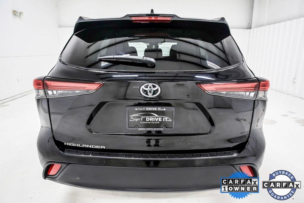 used 2022 Toyota Highlander car, priced at $22,667