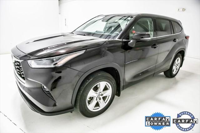 used 2022 Toyota Highlander car, priced at $27,797