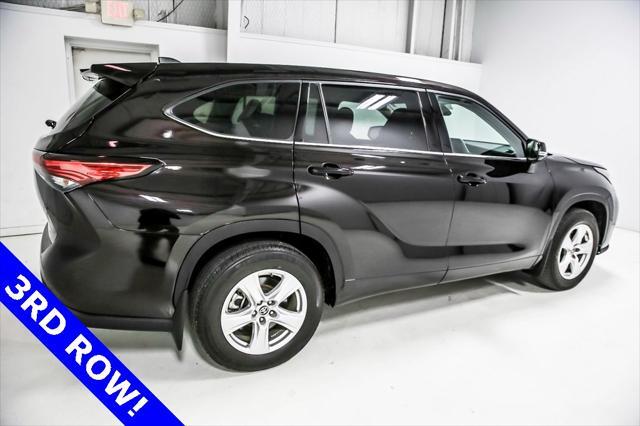 used 2022 Toyota Highlander car, priced at $30,212