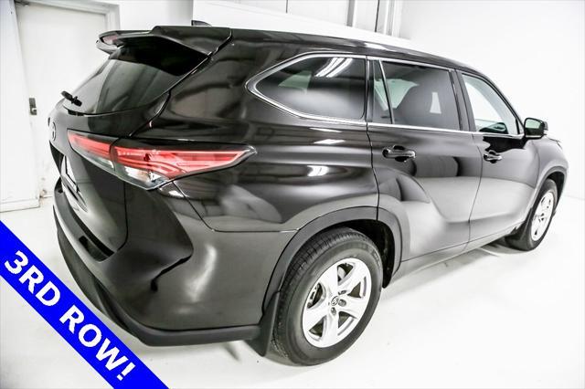 used 2022 Toyota Highlander car, priced at $30,212