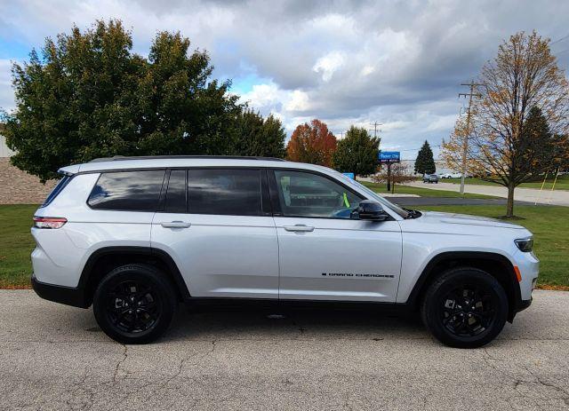 used 2024 Jeep Grand Cherokee L car, priced at $29,990