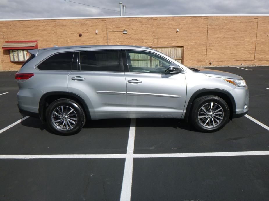 used 2017 Toyota Highlander car, priced at $20,995