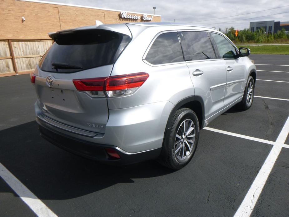 used 2017 Toyota Highlander car, priced at $20,995