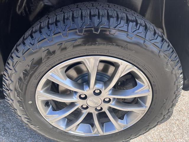 used 2019 Jeep Cherokee car, priced at $14,500