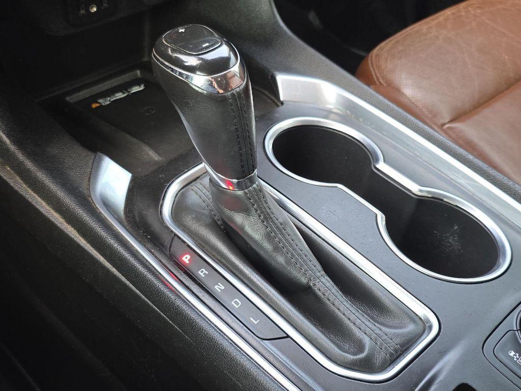 used 2019 Chevrolet Traverse car, priced at $22,990