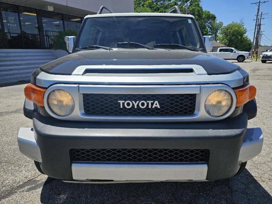 used 2007 Toyota FJ Cruiser car, priced at $11,000