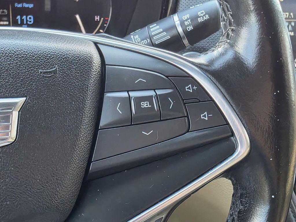 used 2019 Cadillac XT5 car, priced at $18,840