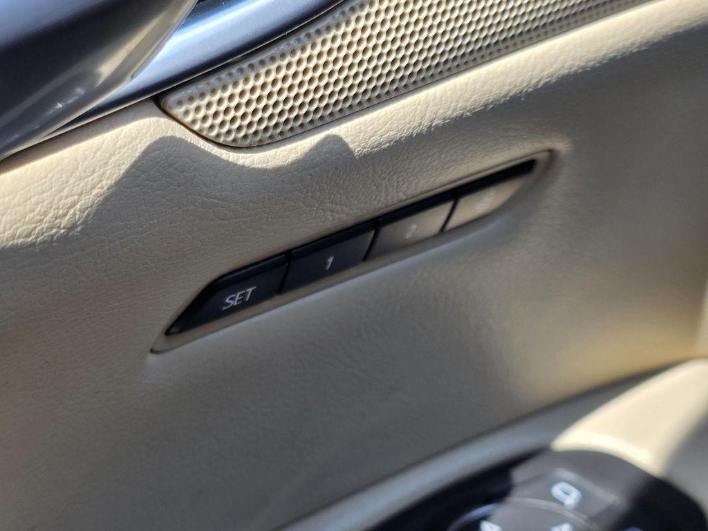 used 2019 Cadillac XT5 car, priced at $18,840