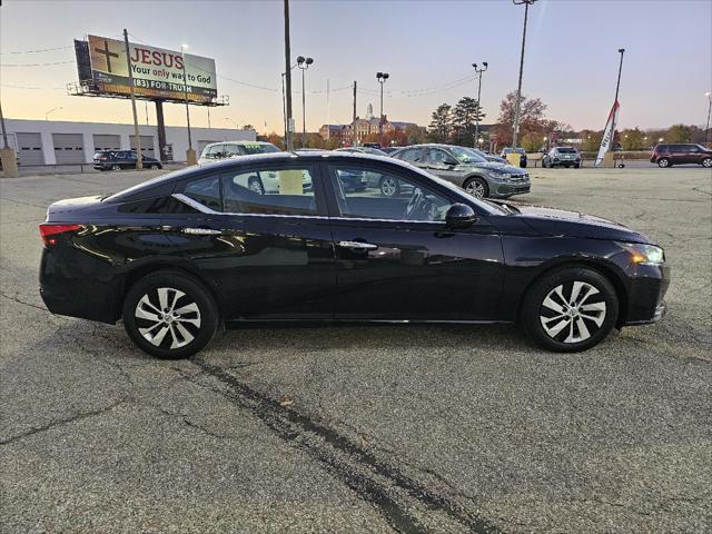 used 2023 Nissan Altima car, priced at $19,362