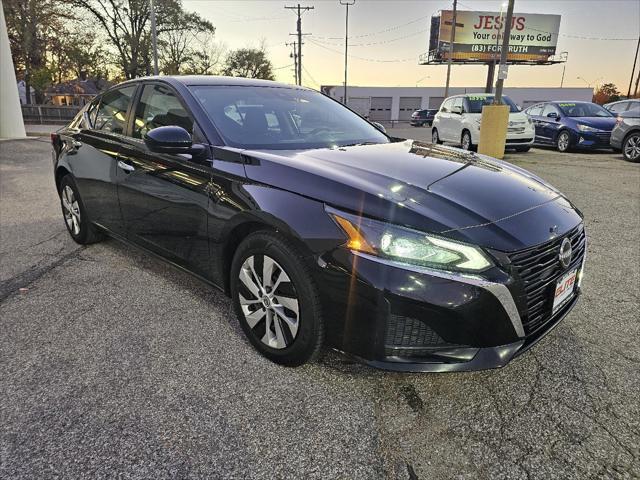 used 2023 Nissan Altima car, priced at $19,362