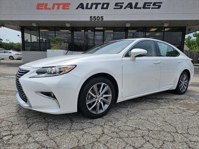 used 2016 Lexus ES 300h car, priced at $18,900