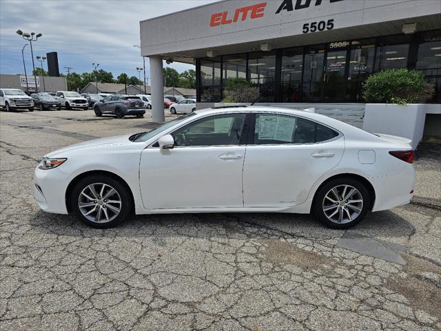 used 2016 Lexus ES 300h car, priced at $18,900