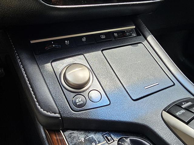 used 2016 Lexus ES 300h car, priced at $18,900