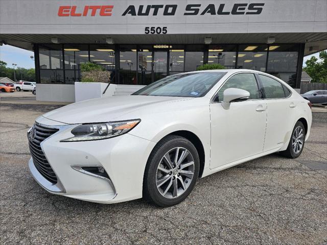 used 2016 Lexus ES 300h car, priced at $19,940