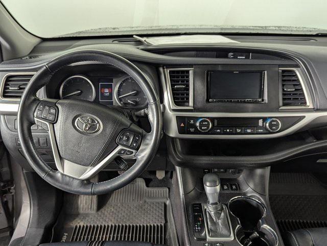 used 2018 Toyota Highlander car, priced at $26,981