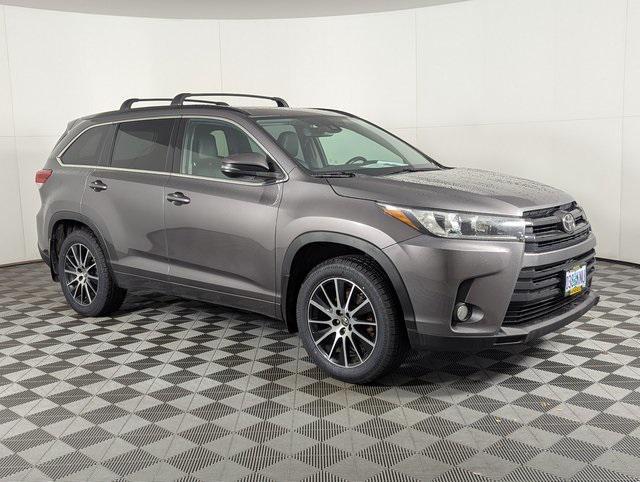 used 2018 Toyota Highlander car, priced at $26,981