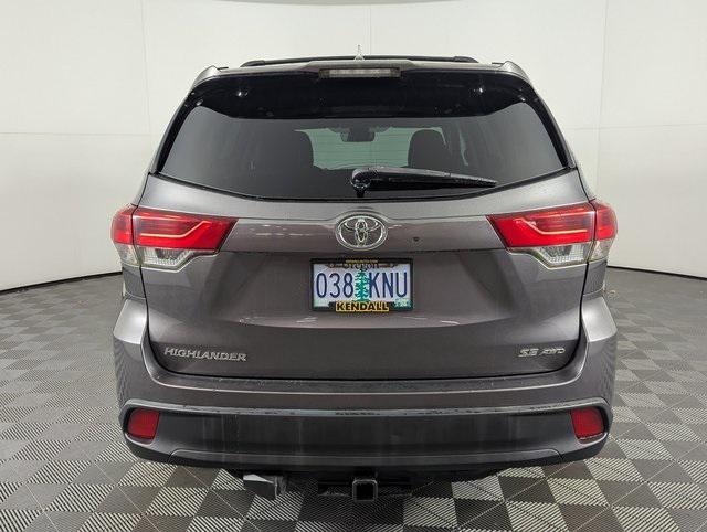 used 2018 Toyota Highlander car, priced at $26,981