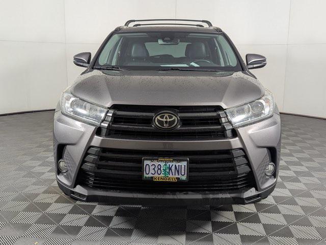 used 2018 Toyota Highlander car, priced at $26,981