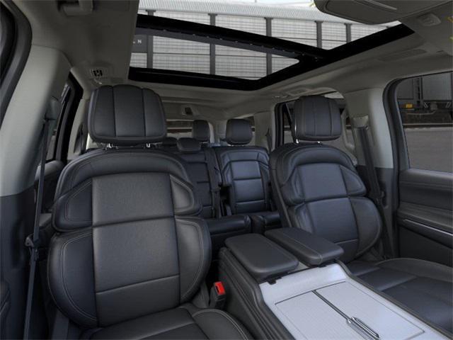 new 2025 Lincoln Navigator car, priced at $101,590