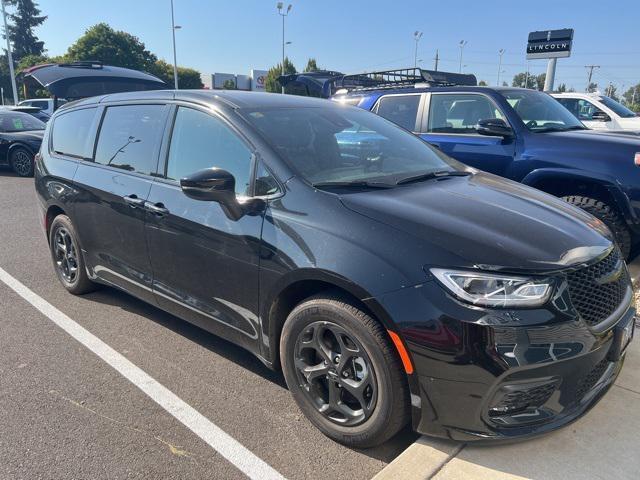 used 2023 Chrysler Pacifica Hybrid car, priced at $36,981