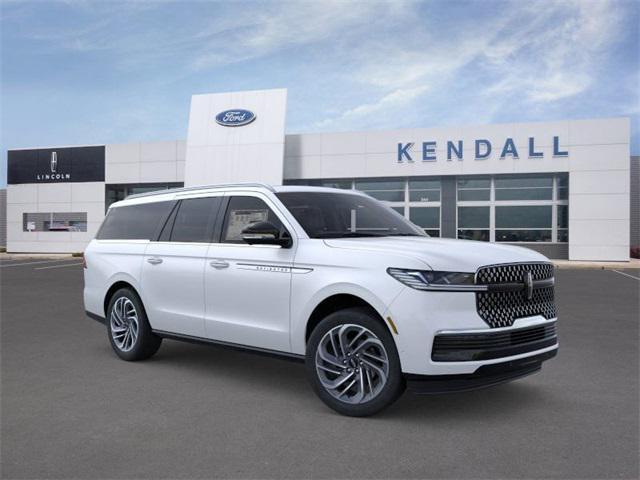 new 2025 Lincoln Navigator car, priced at $103,190