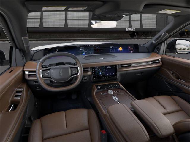 new 2025 Lincoln Navigator car, priced at $109,015